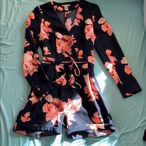 Floral print navy romper